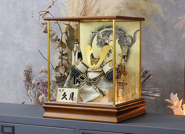 久月　 五月人形　久月 兜飾り 取付ケース入り ガラスケース飾り　詳細画像