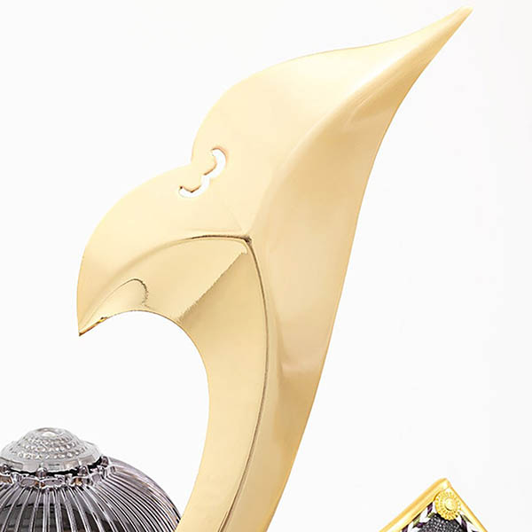 久月　 五月人形　久月 兜 黒赤ぼかし 金彩龍バック ガラスケース 取付ケース入り　詳細画像