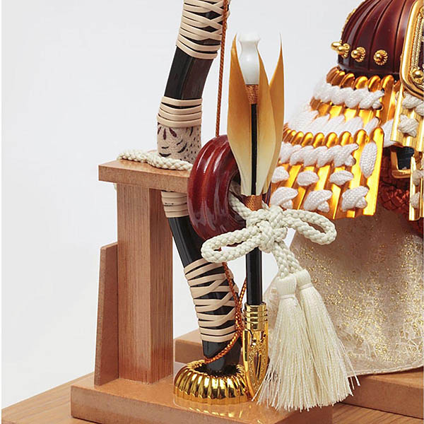 久月　 五月人形　久月 白糸縅 兜 円形 丸型 白木 木目 アクリルケース 取付ケース入り　詳細画像