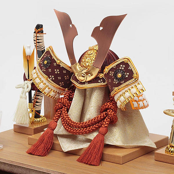 久月　 五月人形　久月 白糸縅 兜 円形 丸型 白木 木目 アクリルケース 取付ケース入り　詳細画像