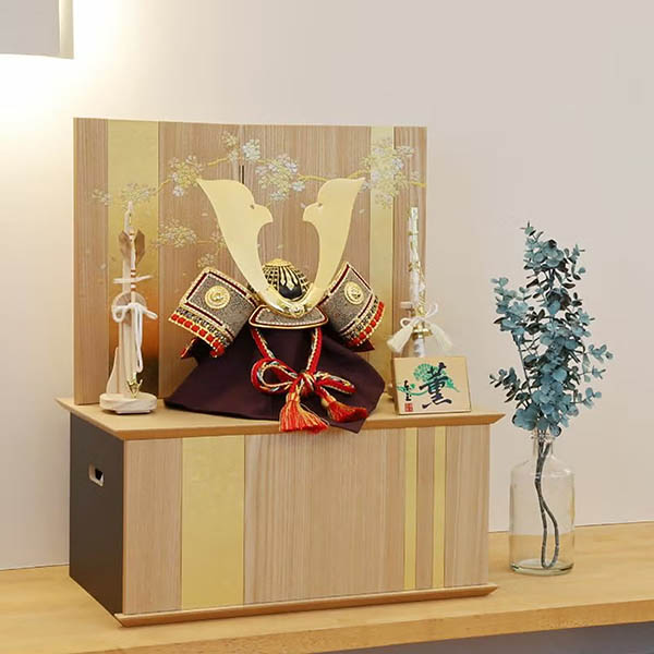 東玉　 五月人形　大鍬形 白木 木目 兜 収納飾り　詳細画像