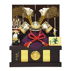 五月人形: 劉 りゅう 駿河塗り 竹千筋細工 兜 収納飾り