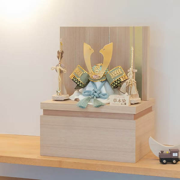 東玉　 五月人形　草木染め 悠叶 ゆうと 兜 収納箱飾り　詳細画像