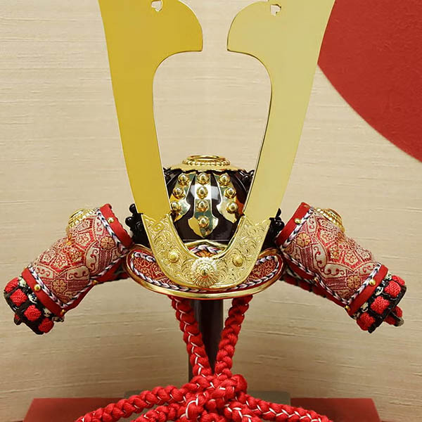 東玉　 五月人形　加藤峻成作 彩り 大地 兜 平飾り　詳細画像