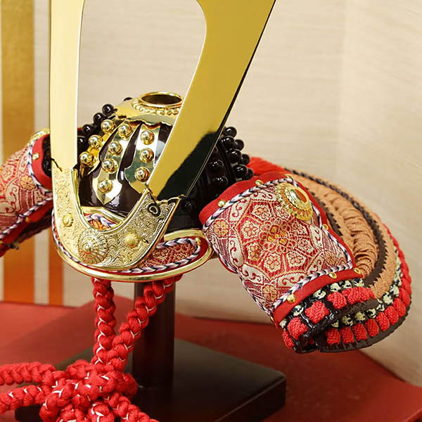 東玉　 五月人形　加藤峻成作 彩り 大地 兜 平飾り　詳細画像