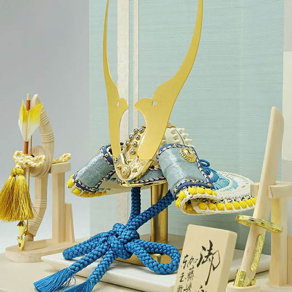 東玉　 五月人形　加藤峻成作 彩り 青空 兜 平飾り　詳細画像