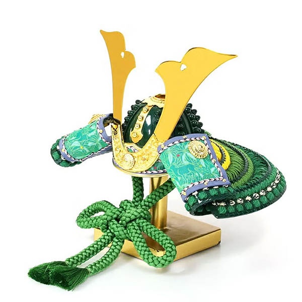 東玉　 五月人形　加藤峻成作 彩り 緑樹 兜 平飾り　詳細画像