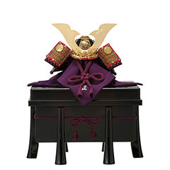 五月人形: 別所実正 菊厚物 兜単品 櫃付き