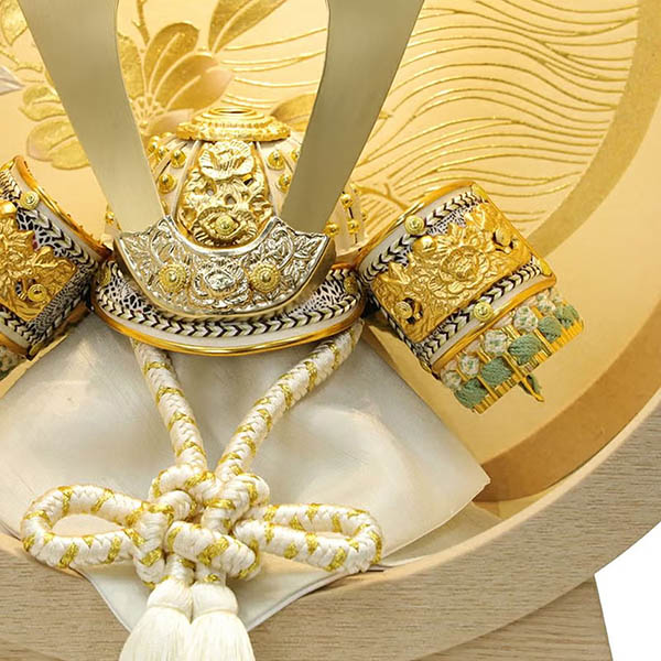 五月人形 東玉 彩宴 柾極 まさむね 円形 丸形 LED付き飾り台 兜飾り 詳細画像 東玉 五月人形 彩宴 柾極 まさむね 円形 丸形 LED付き飾り台 兜飾り 詳細画像