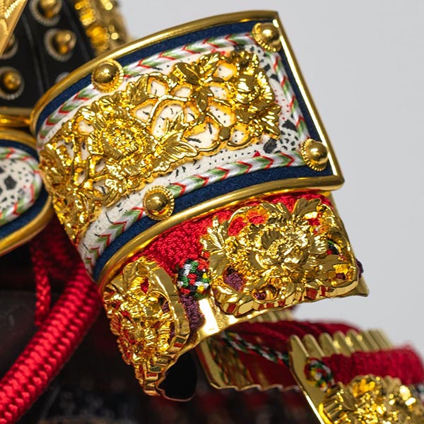 吉徳　 五月人形　平安一水作 正絹赤絲縅 純金箔押鎧 鎧飾り　詳細画像