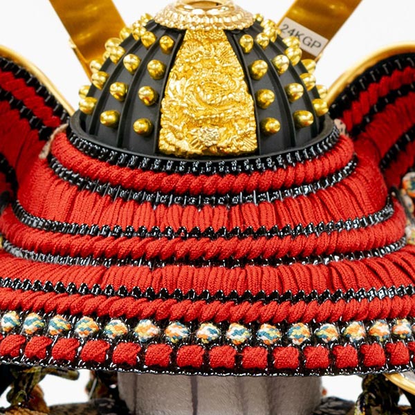 吉徳　 五月人形　雄山作 正絹茜絲縅 鎧飾り　詳細画像