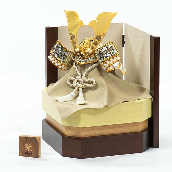 吉徳　 五月人形　楽 七宝彫金 兜飾り 収納飾り　詳細画像