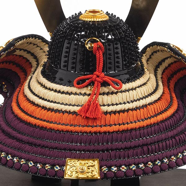 吉徳　 五月人形　別所実正作 正絹色々縅 阿古陀形之兜 兜飾り　詳細画像