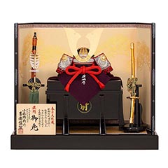 五月人形: 小柴鑚穂作 正絹赤絲縅 和紙小札 兜飾り