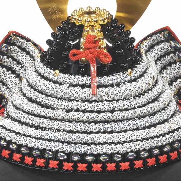 吉徳　 五月人形　小柴鑚穂作 小桜革縅 和紙小札 兜飾り　詳細画像