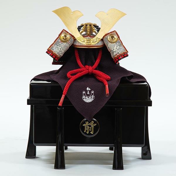 吉徳　 五月人形　加藤鞆美作 正絹萌黄裾濃縅 和紙小札 兜飾り　詳細画像