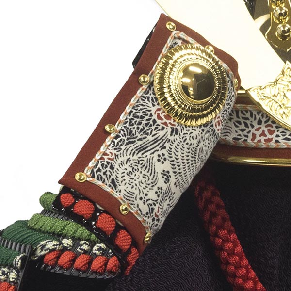 吉徳　 五月人形　加藤鞆美作 正絹萌黄裾濃縅 和紙小札 兜飾り　詳細画像