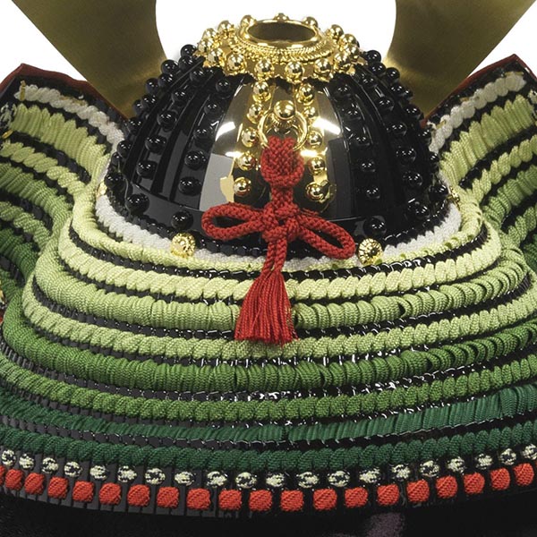 吉徳　 五月人形　加藤鞆美作 正絹萌黄裾濃縅 和紙小札 兜飾り　詳細画像