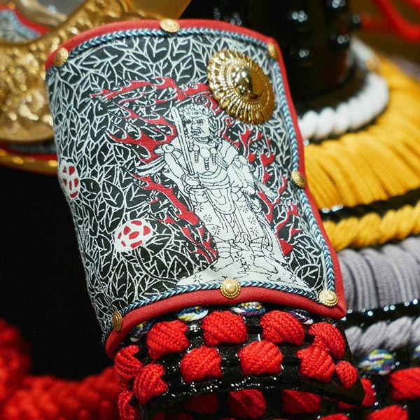 吉徳　 五月人形　小柴鑚穂作 正絹紫裾濃縅　和紙小札 兜飾り 　詳細画像