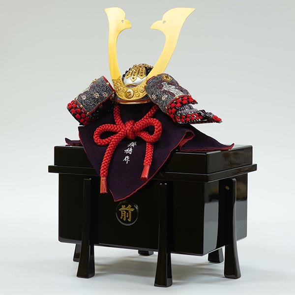 吉徳　 五月人形　小柴鑚穂作 正絹紫裾濃縅　和紙小札 兜飾り 　詳細画像