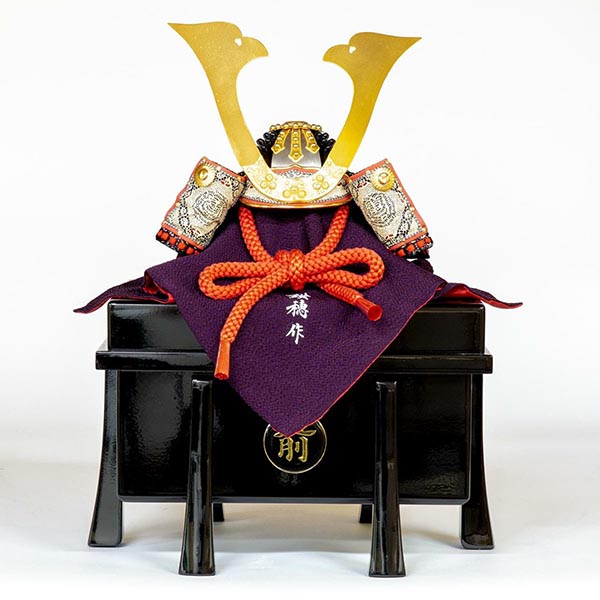 吉徳　 五月人形　小柴鑚穂作 正絹赤絲縅 和紙小札 兜飾り　詳細画像