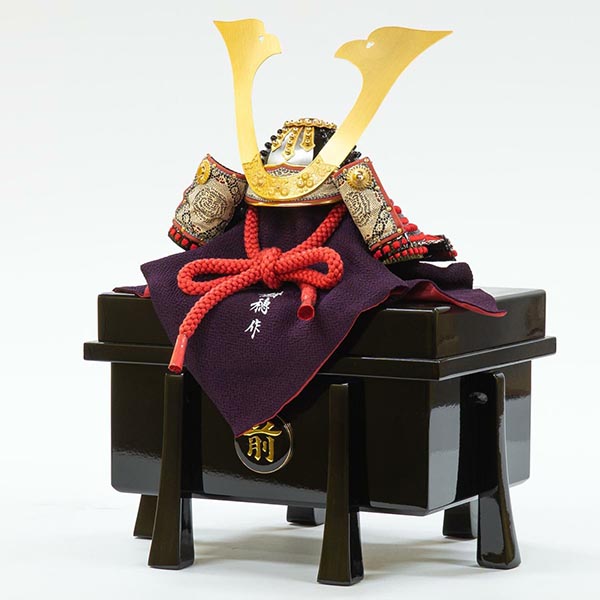 吉徳　 五月人形　小柴鑚穂作 正絹赤絲縅 和紙小札 兜飾り　詳細画像