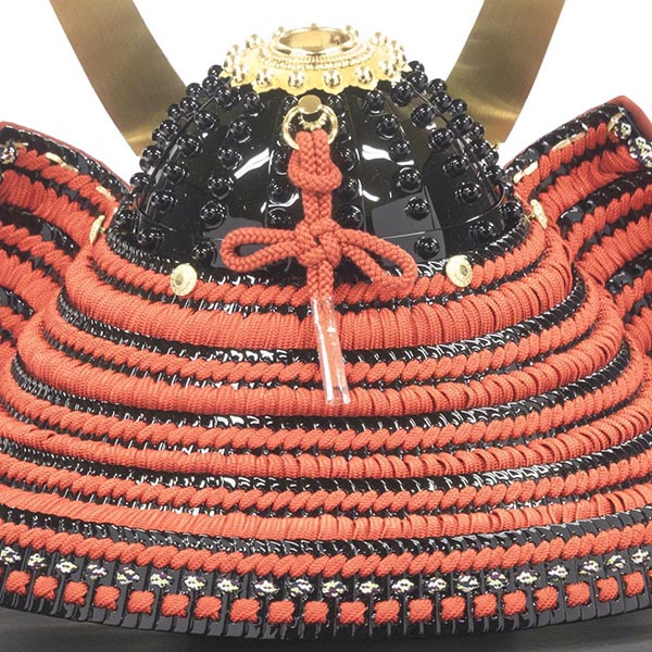 吉徳　 五月人形　小柴鑚穂作 正絹赤絲縅 和紙小札 兜飾り　詳細画像