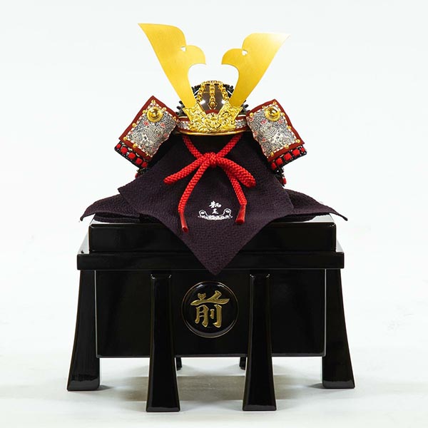 吉徳　 五月人形　加藤鞆美作 正絹紺裾濃縅 和紙小札 兜飾り　詳細画像