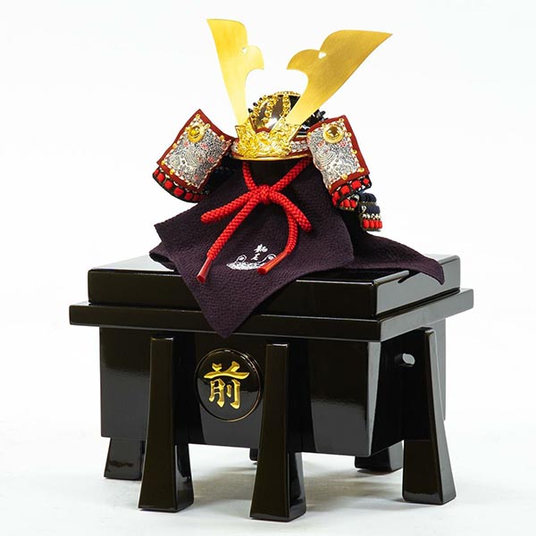 吉徳　 五月人形　加藤鞆美作 正絹紺裾濃縅 和紙小札 兜飾り　詳細画像