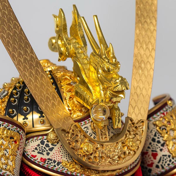 吉徳　 五月人形　平安一水作 正絹赤絲縅 総裏打ち兜 兜飾り　詳細画像