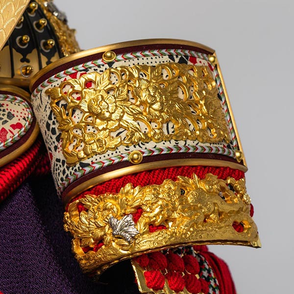 吉徳　 五月人形　平安一水作 正絹赤絲縅 総裏打ち兜 兜飾り　詳細画像