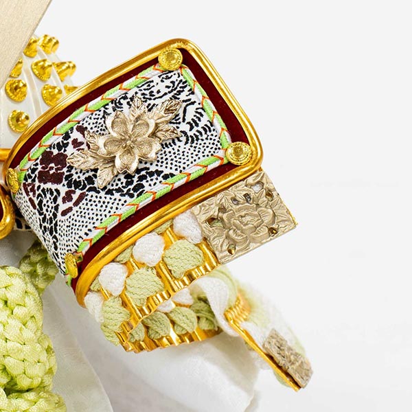 五月人形 吉徳 正絹黄緑絲縅 兜飾り 収納飾り 詳細画像 吉徳 五月人形 正絹黄緑絲縅 兜飾り 収納飾り 詳細画像