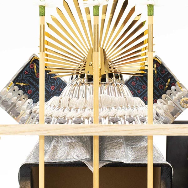 五月人形 吉徳 豊臣秀吉公 馬藺後立 兜 ケース入り 四角アクリルケース 詳細画像 吉徳 五月人形 豊臣秀吉公 馬藺後立 兜 ケース入り 四角アクリルケース 詳細画像