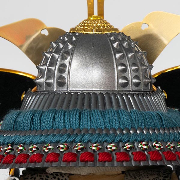 五月人形 吉徳 燻銀小札 奉納鎧 ケース入り 四角アクリルケース 詳細画像 吉徳 五月人形 燻銀小札 奉納鎧 ケース入り 四角アクリルケース 詳細画像