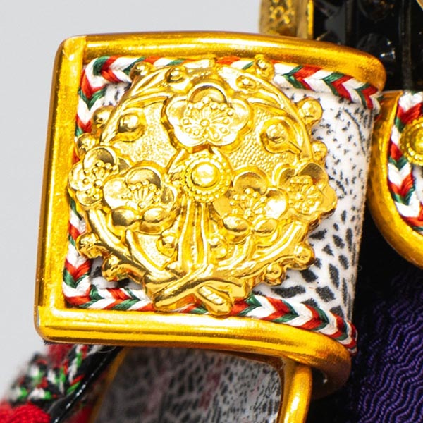 五月人形 吉徳 赤絲縅 黒小札 奉納鎧 ケース入り 四角アクリルケース 詳細画像 吉徳 五月人形 赤絲縅 黒小札 奉納鎧 ケース入り 四角アクリルケース 詳細画像