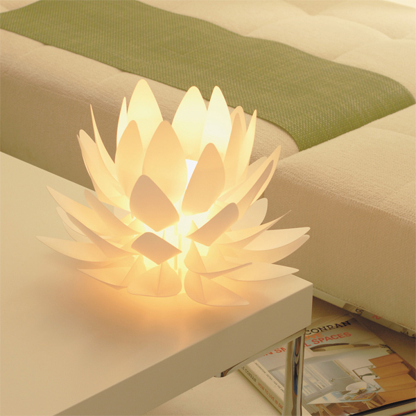 カメヤマ盆提灯Origami-lite　（オリガミライト）　蓮花　M　ポリプロピレン製　電気コード式　詳細画像
