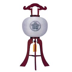 盆提灯: 行灯 欅調 絹二重 無地 木製 電気コード式 【家紋入代込】