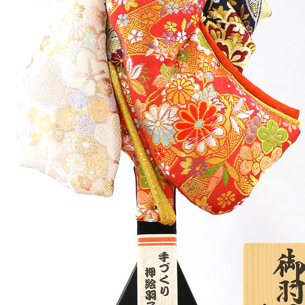 吉徳 羽子板　羽子板 金襴 羽根 敷き布 飾り台付き　詳細画像