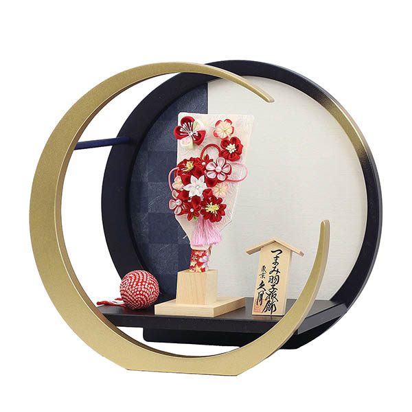 久月　 羽子板　つまみ細工 羽子板 赤 円形丸型 市松柄 三日月飾り台　詳細画像