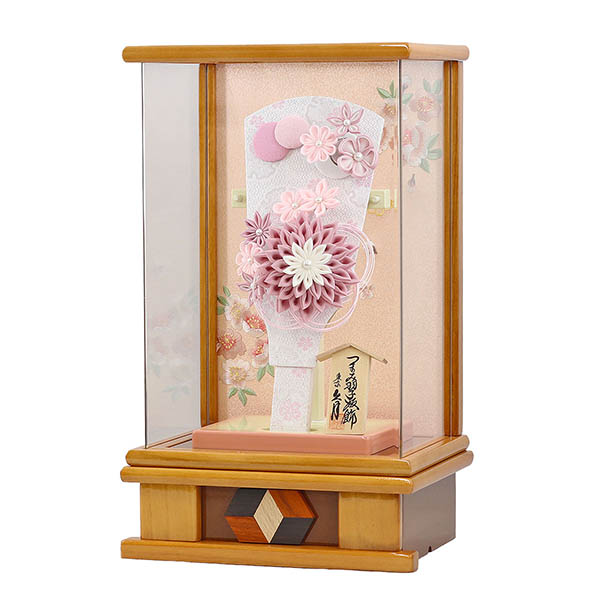 羽子板 久月 つまみ細工 髪飾り付き 羽子板 桃 杏 木目 アクリルケース 詳細画像 久月 羽子板 つまみ細工 髪飾り付き 羽子板 桃 杏 木目 アクリルケース 詳細画像