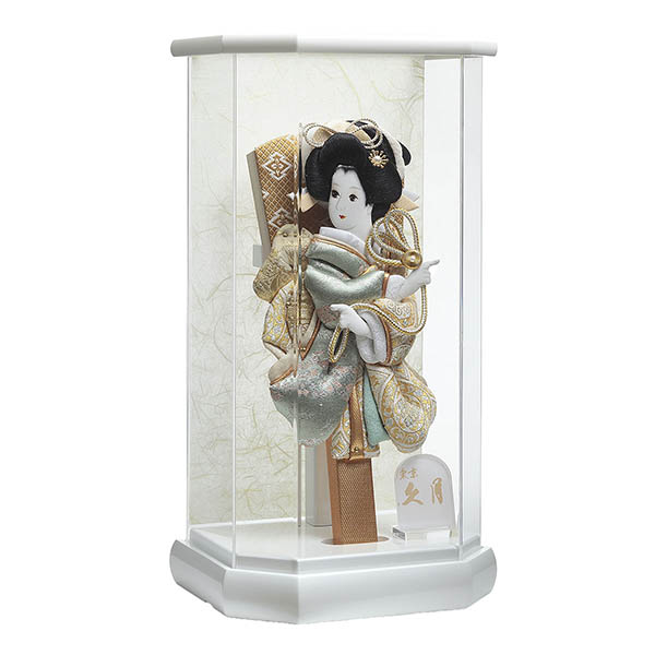 久月　 羽子板　金襴振袖 白塗り六角 アクリルケース飾り　詳細画像