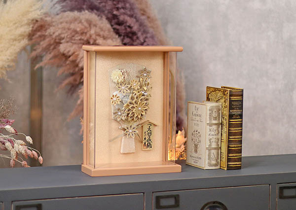 羽子板 久月 つまみ細工 髪飾り 羽子板 モカ 壁掛け 額飾り パールピンク塗り アクリルケース 詳細画像 久月 羽子板 つまみ細工 髪飾り 羽子板 モカ 壁掛け 額飾り パールピンク塗り アクリルケース 詳細画像