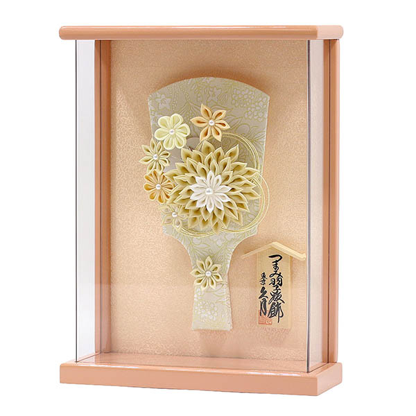 羽子板 久月 つまみ細工 髪飾り 羽子板 アイボリー 壁掛け 額飾り パールピンク塗り アクリルケース 詳細画像 久月 羽子板 つまみ細工 髪飾り 羽子板 アイボリー 壁掛け 額飾り パールピンク塗り アクリルケース 詳細画像