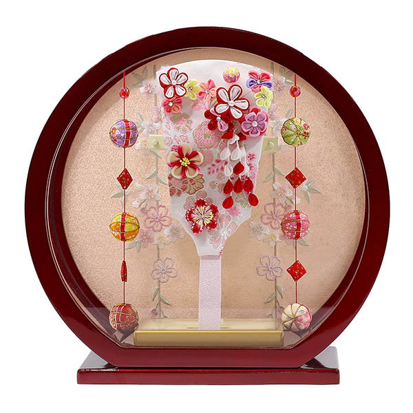 つまみ細工 羽子板 赤 白檀塗り 鞠三連つるし付き 円形 丸型アクリルケース飾り