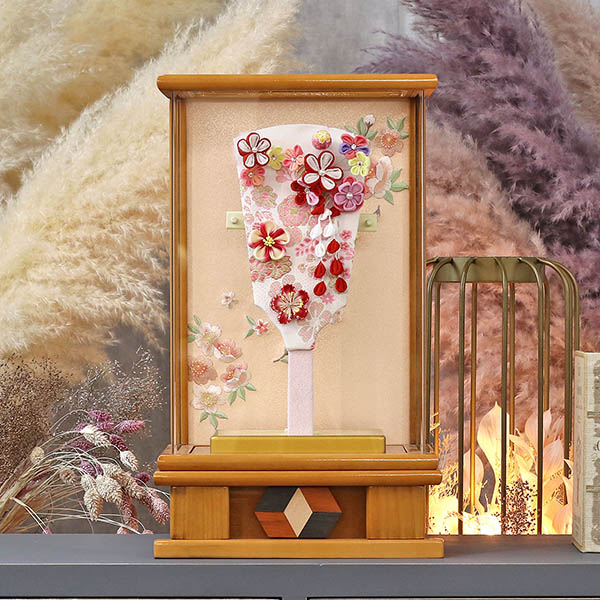 東玉　 羽子板　つまみ細工 羽子板 赤 杏 木目 アクリルケース飾り　詳細画像