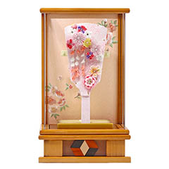 羽子板: つまみ細工 羽子板 ピンク 杏 木目 アクリルケース飾り