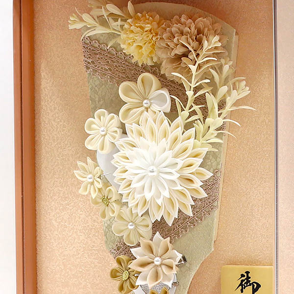 羽子板 吉徳 つまみ細工 髪飾り 羽子板 アイボリー 壁掛け 額飾り パールピンク塗り アクリルケース 詳細画像 吉徳 羽子板 つまみ細工 髪飾り 羽子板 アイボリー 壁掛け 額飾り パールピンク塗り アクリルケース 詳細画像