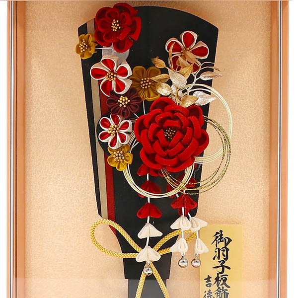 羽子板 吉徳 つまみ細工 髪飾り 羽子板 ブラック レッド 壁掛け 額飾り パールピンク塗り アクリルケース 詳細画像 吉徳 羽子板 つまみ細工 髪飾り 羽子板 ブラック レッド 壁掛け 額飾り パールピンク塗り アクリルケース 詳細画像