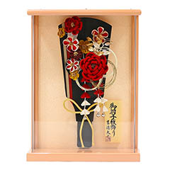 羽子板: つまみ細工 髪飾り 羽子板 ブラック レッド 壁掛け 額飾り パールピンク塗り アクリルケース