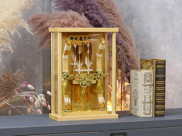 破魔弓 幹山 壁掛け 額飾り 創 桧 白木 木目バック つや消し アクリルケース飾り 詳細画像 幹山 破魔弓 壁掛け 額飾り 創 桧 白木 木目バック つや消し アクリルケース飾り 詳細画像